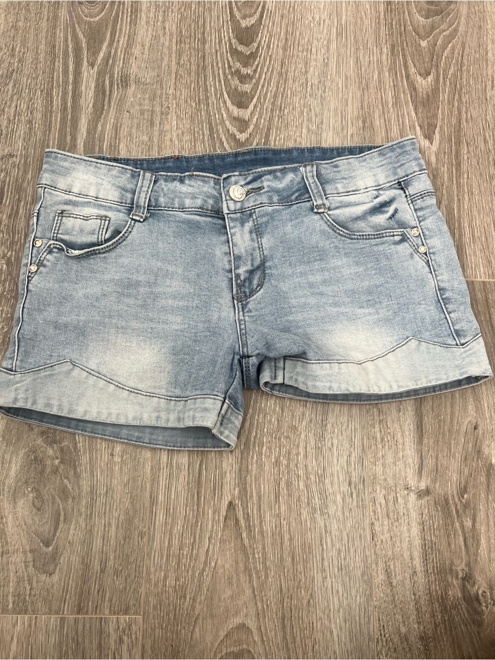 Light Wash Denim Women's Shorts - Casual Summer Style